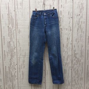 Vintage 90’s medium wash 501 Levi’s size 27